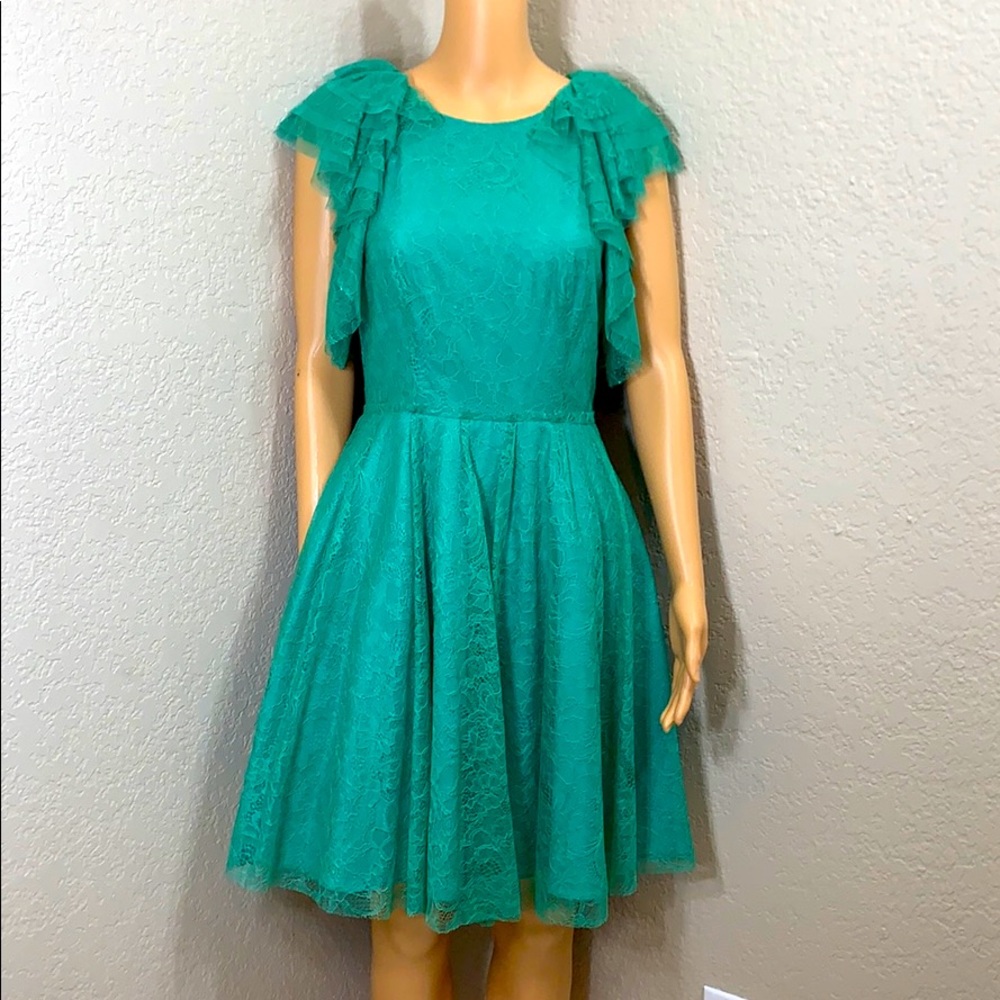 BCBG MAXAZRIA Ruffled Sleeveless Dress Size 6